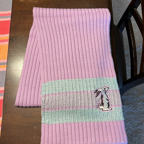 Coach x Selena Gomez Knit scarf with Bunny - Picture 2 of 5